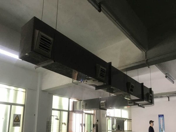 注塑車間安裝環(huán)?？照{的效果