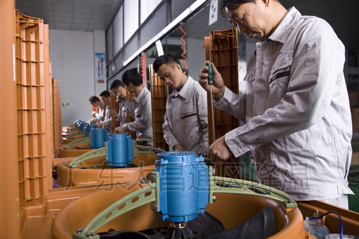 環(huán)?？照{(diào)生產(chǎn)線